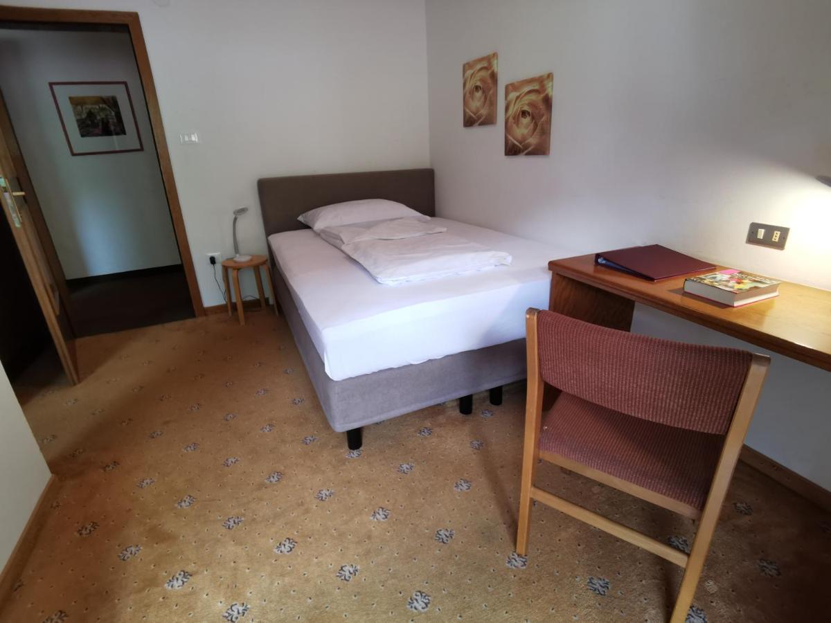 Garni Weghueb Bed & Breakfast Rabla Ngoại thất bức ảnh