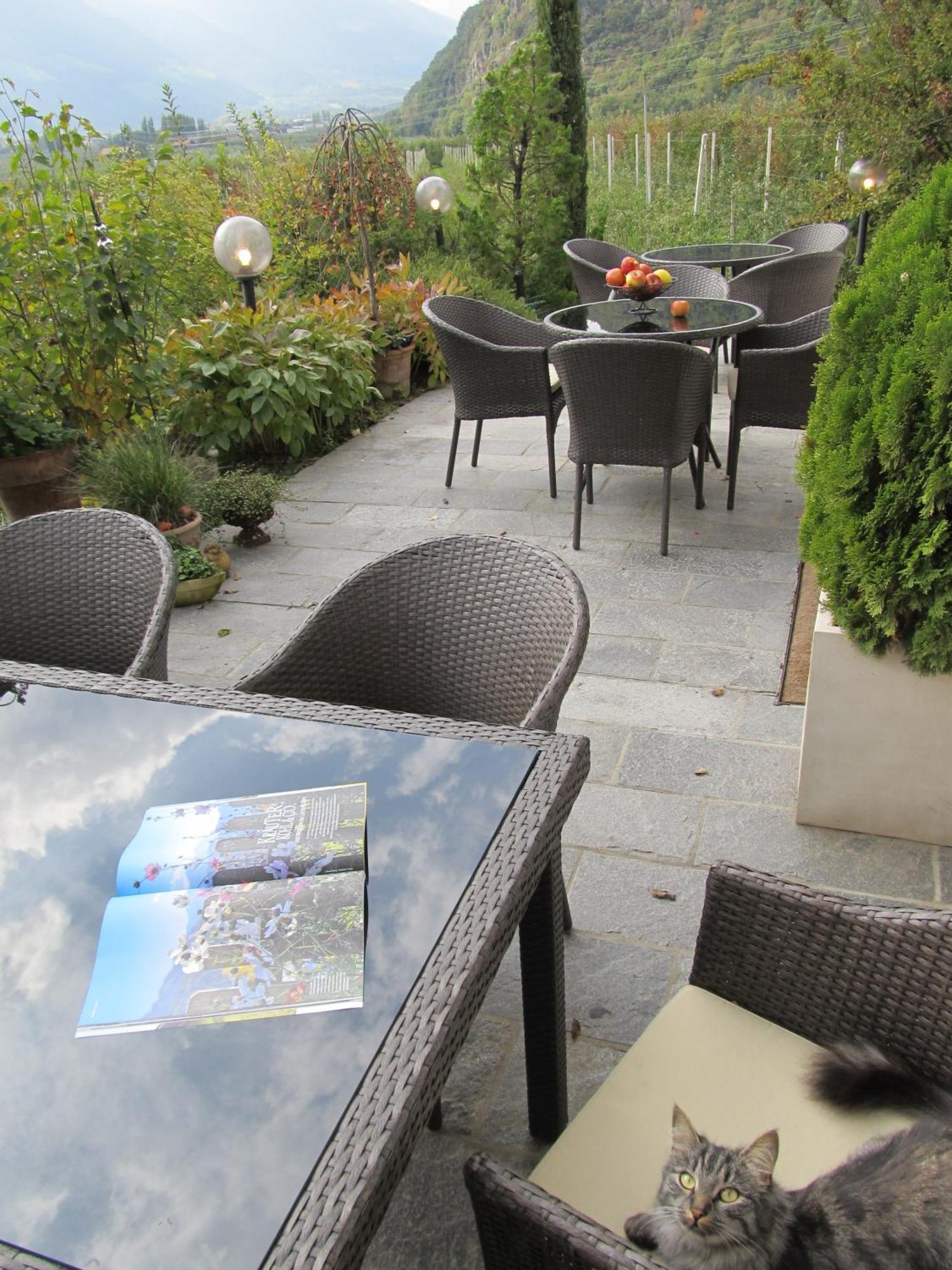 Garni Weghueb Bed & Breakfast Rabla Ngoại thất bức ảnh