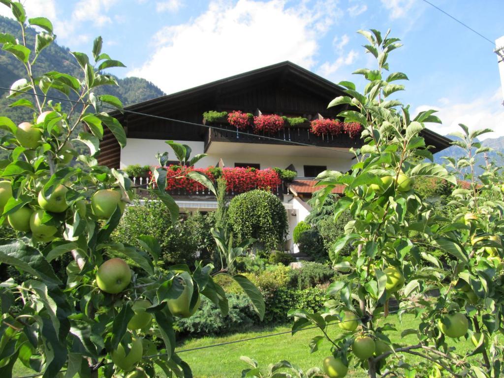 Garni Weghueb Bed & Breakfast Rabla Ngoại thất bức ảnh