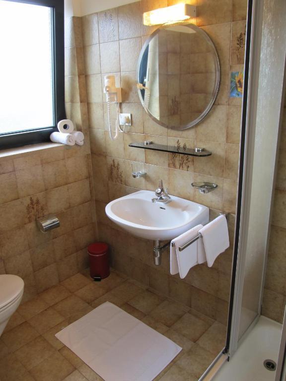 Garni Weghueb Bed & Breakfast Rabla Ngoại thất bức ảnh
