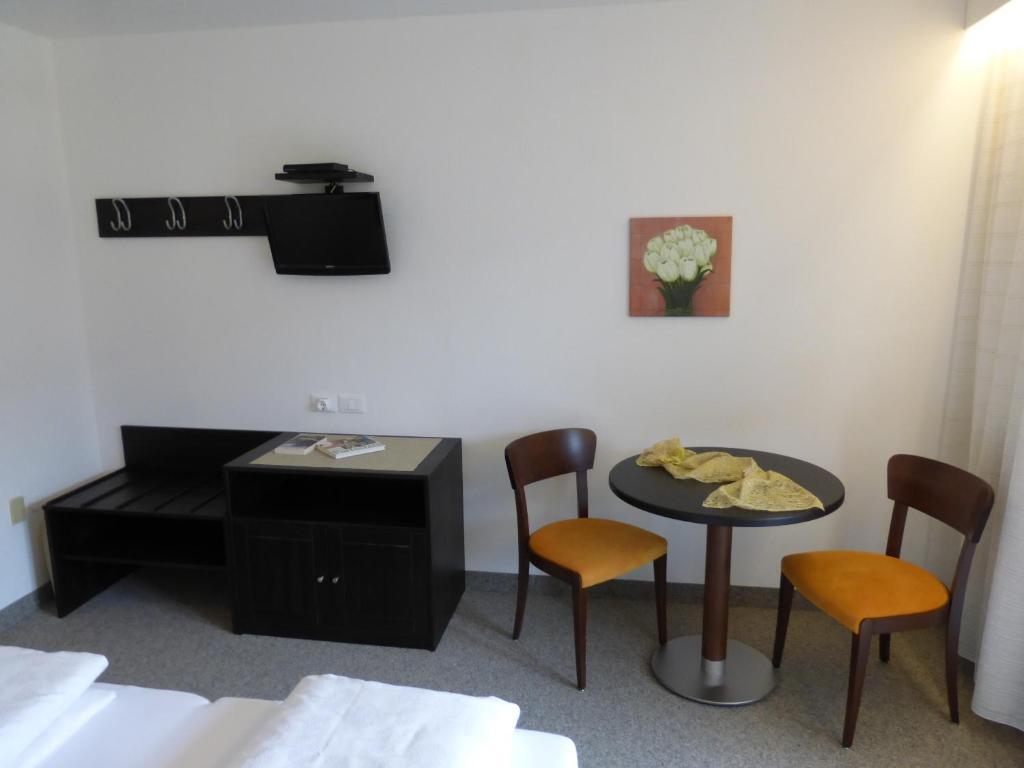 Garni Weghueb Bed & Breakfast Rabla Ngoại thất bức ảnh